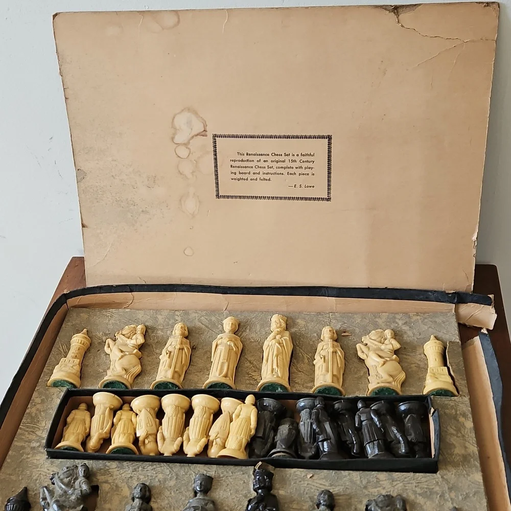 Vintage Renaissance Chessmen By ES Lowe